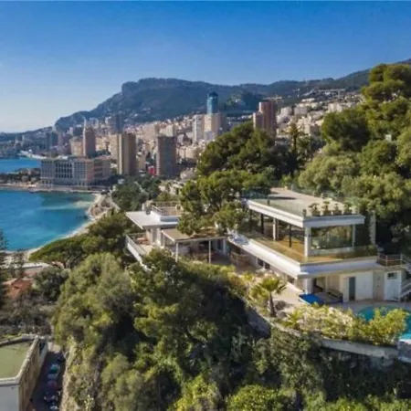 Roxanne Roquebrune-Cap-Martin